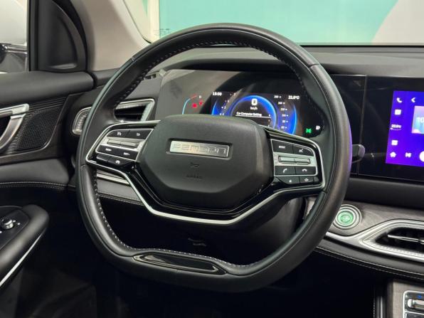 Dongfeng 580 II с пробегом 2023 года, цена 1 850 000 рублей, 29629 км, внедорожник, Автокод Объявления