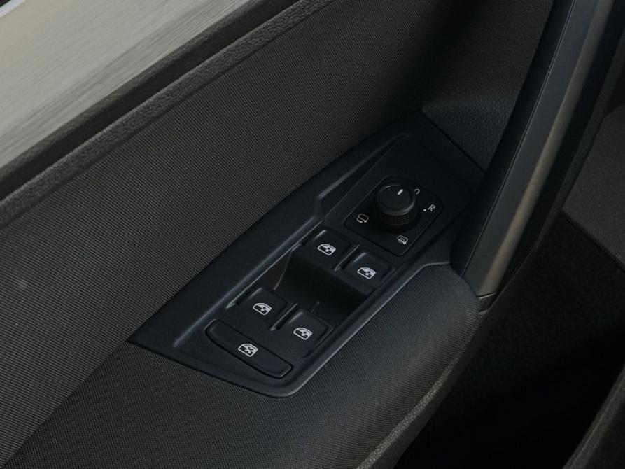 Volkswagen Tiguan II Рестайлинг Санкт-Петербург  - изображение 14
