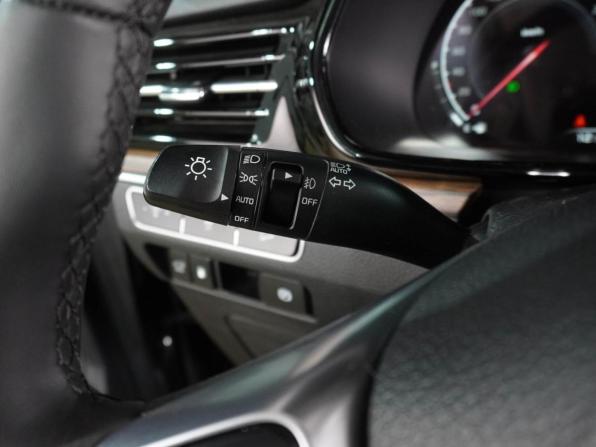 Kia Mohave I Рестайлинг 2 с пробегом 2021 года, цена 4 999 000 рублей, 106898 км, внедорожник, Автокод Объявления