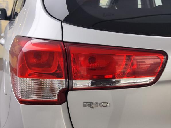 Kia Rio III Рестайлинг с пробегом 2017 года, цена 1 320 000 рублей, 86600 км, хэтчбек, Автокод Объявления