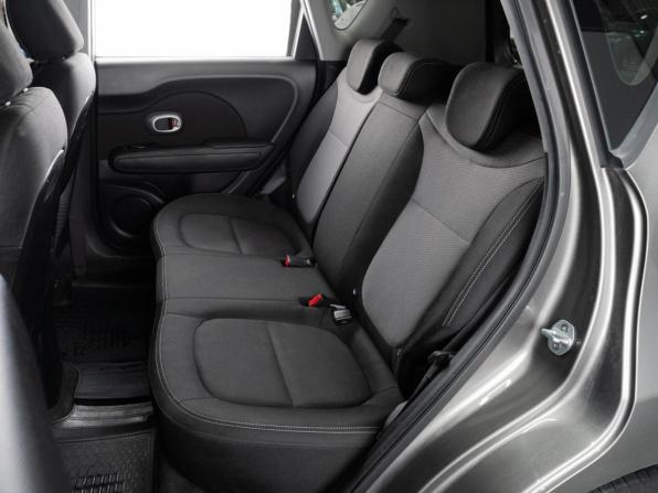 Kia Soul II Рестайлинг с пробегом 2019 года, цена 1 819 000 рублей, 84979 км, хэтчбек, Автокод Объявления