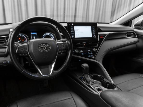 Toyota Camry VIII (XV70) Рестайлинг с пробегом 2021 года, цена 2 650 000 рублей, 139505 км, седан, Автокод Объявления