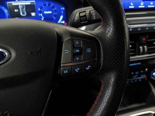 Ford Focus IV Рестайлинг с пробегом 2021 года, цена 1 700 000 рублей, 72750 км, универсал, Автокод Объявления