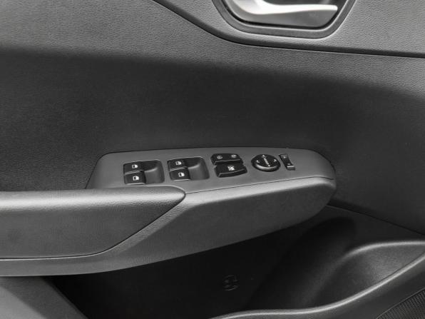 Hyundai Solaris II Рестайлинг с пробегом 2021 года, цена 1 800 000 рублей, 70160 км, седан, Автокод Объявления