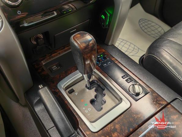 Toyota Land Cruiser 200 Series Рестайлинг 1 с пробегом 2013 года, цена 3 048 000 рублей, 270000 км, внедорожник, Автокод Объявления