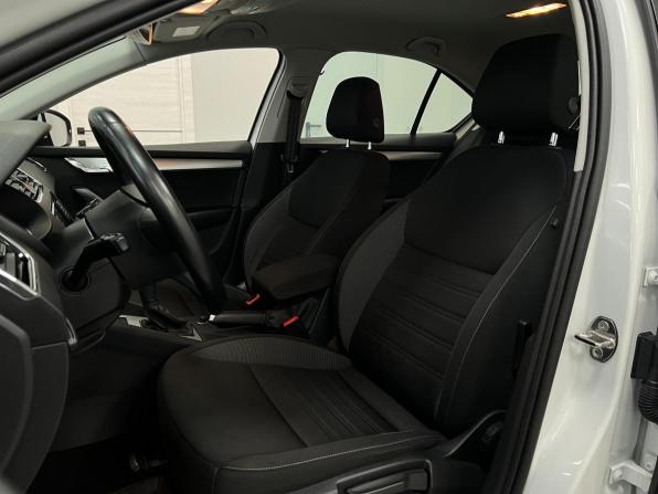 Skoda Octavia III (A7) Рестайлинг с пробегом 2020 года, цена 1 990 000 рублей, 65000 км, лифтбек, Автокод Объявления