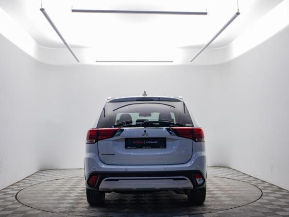 Mitsubishi Outlander III Рестайлинг 3 с пробегом 2021 года, цена 2 895 000 рублей, 51000 км, внедорожник, Автокод Объявления