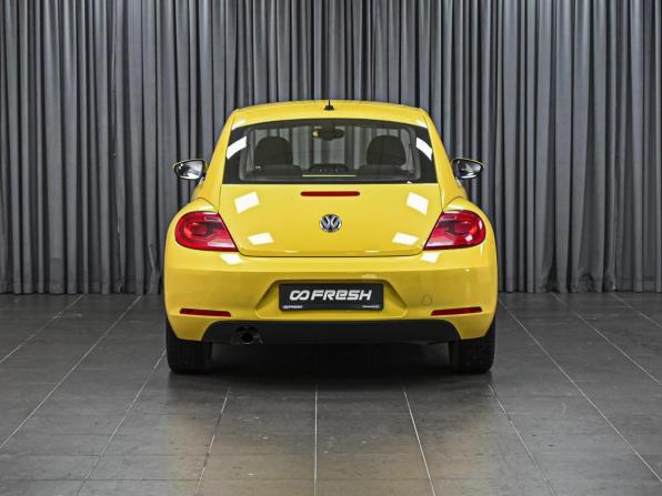 Volkswagen Beetle II (A5) с пробегом 2013 года, цена 1 399 000 рублей, 102646 км, хэтчбек, Автокод Объявления