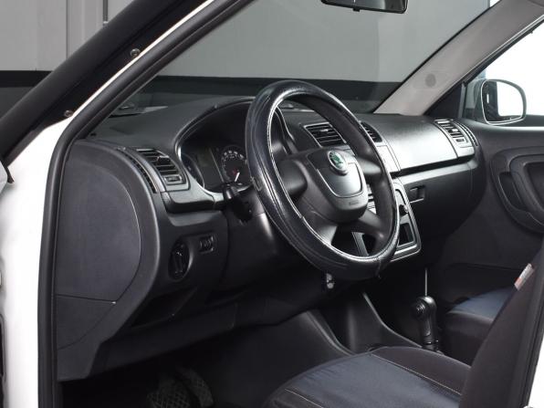 Skoda Fabia II Рестайлинг с пробегом 2012 года, цена 674 995 рублей, 153676 км, хэтчбек, Автокод Объявления