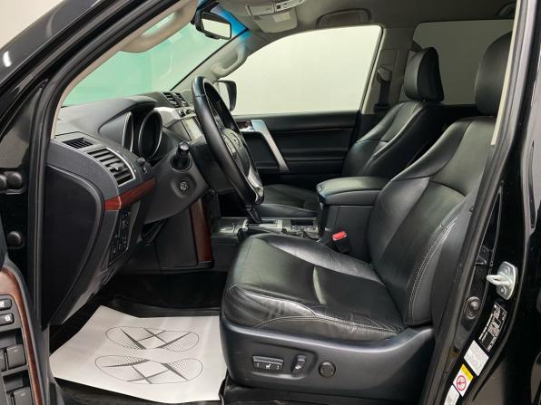 Toyota Land Cruiser Prado 150 Series Рестайлинг 1 с пробегом 2016 года, цена 3 950 000 рублей, 183199 км, внедорожник, Автокод Объявления