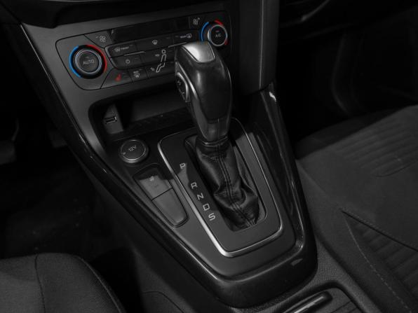 Ford Focus III Рестайлинг с пробегом 2016 года, цена 1 095 000 рублей, 181550 км, хэтчбек, Автокод Объявления