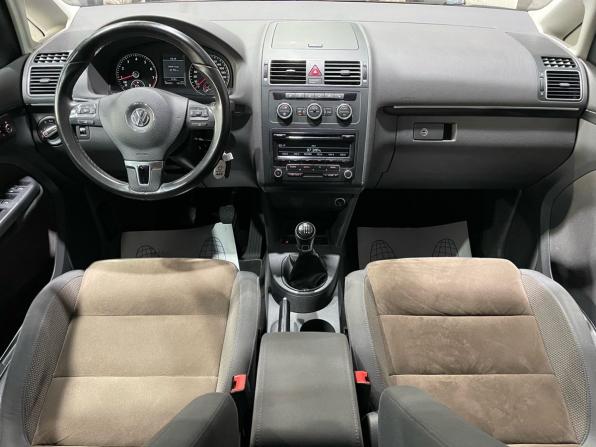 Volkswagen Touran I Рестайлинг 2 с пробегом 2012 года, цена 1 170 000 рублей, 146520 км, компактвэн, Автокод Объявления