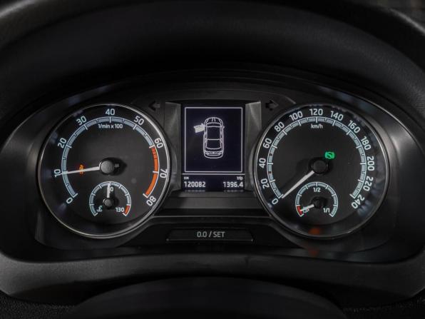 Skoda Rapid I Рестайлинг с пробегом 2017 года, цена 1 219 000 рублей, 120082 км, лифтбек, Автокод Объявления