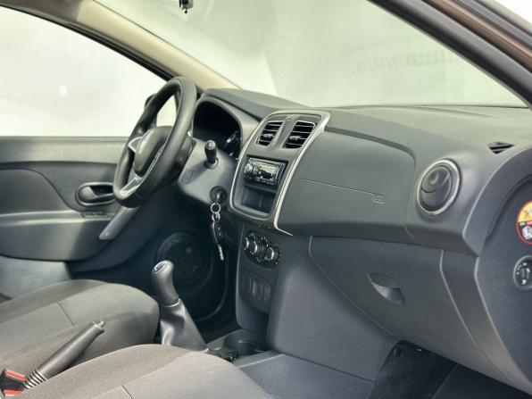Renault Logan II Рестайлинг с пробегом 2019 года, цена 930 000 рублей, 87661 км, седан, Автокод Объявления