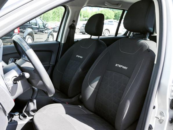 Renault Sandero II с пробегом 2017 года, цена 875 000 рублей, 143139 км, хэтчбек, Автокод Объявления