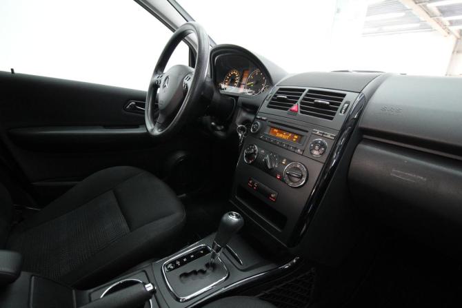 Mercedes-Benz A-Класс II (W169) Рестайлинг с пробегом 2012 года, цена 1 100 000 рублей, 55000 км, хэтчбек, Автокод Объявления