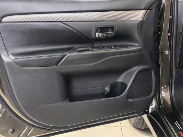 Mitsubishi Outlander III Рестайлинг 2 с пробегом 2015 года, цена 1 620 000 рублей, 188300 км, внедорожник, Автокод Объявления