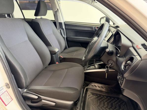 Toyota Corolla XI (E160 E170) Рестайлинг 2 с пробегом 2018 года, цена 1 275 000 рублей, 133340 км, универсал, Автокод Объявления