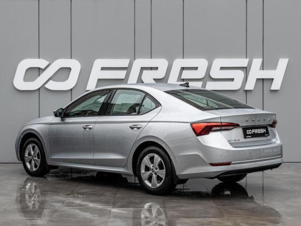 Skoda Octavia IV (A8) с пробегом 2021 года, цена 2 270 000 рублей, 124022 км, лифтбек, Автокод Объявления