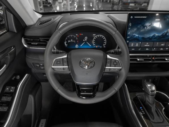 Toyota Highlander IV (XU70) с пробегом 2026 года, цена 5 230 000 рублей, 50 км, внедорожник, Автокод Объявления