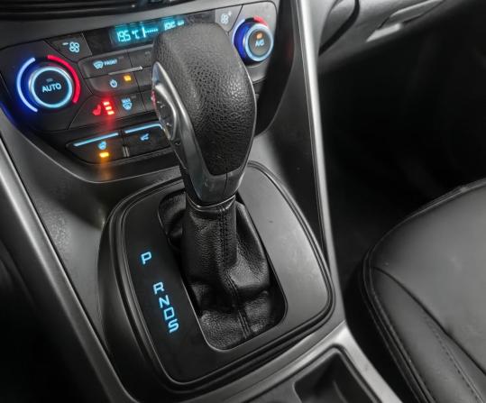 Ford Kuga II Рестайлинг с пробегом 2019 года, цена 1 615 000 рублей, 89764 км, внедорожник, Автокод Объявления