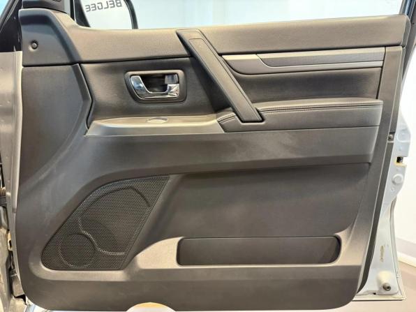 Mitsubishi Pajero IV Рестайлинг 2 с пробегом 2018 года, цена 3 050 000 рублей, 107335 км, внедорожник, Автокод Объявления