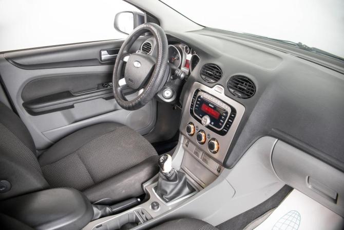 Ford Focus II Рестайлинг с пробегом 2011 года, цена 579 000 рублей, 162000 км, седан, Автокод Объявления