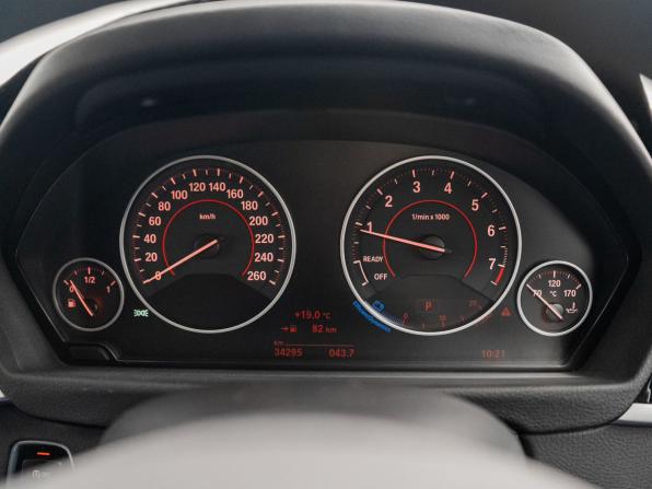 BMW 3 серии VI (F3x) Рестайлинг с пробегом 2017 года, цена 2 120 000 рублей, 34291 км, седан, Автокод Объявления