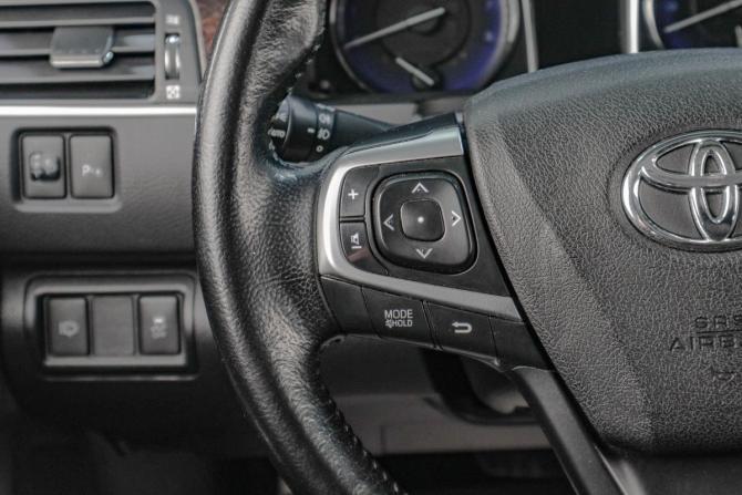 Toyota Camry VII (XV50) Рестайлинг с пробегом 2017 года, цена 1 969 000 рублей, 113000 км, седан, Автокод Объявления