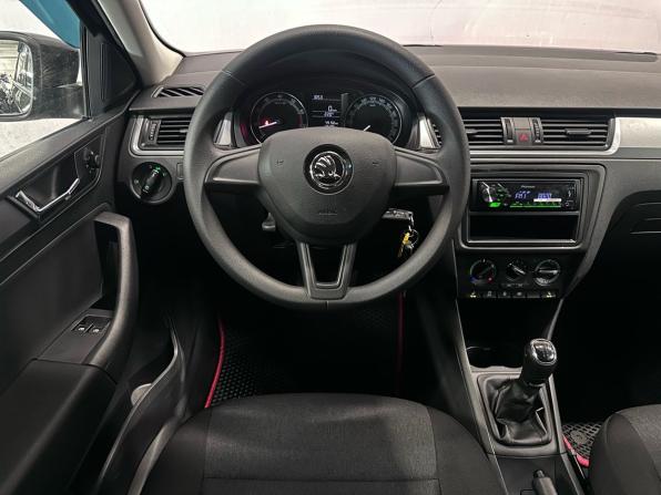 Skoda Rapid I Рестайлинг с пробегом 2019 года, цена 1 030 000 рублей, 175293 км, лифтбек, Автокод Объявления