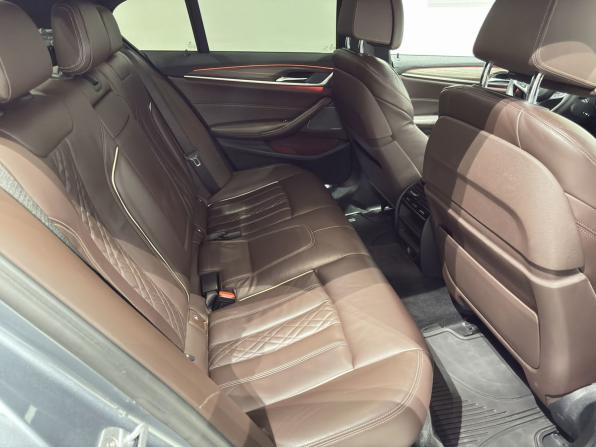 BMW 5 серии VII (G30/G31/G38) с пробегом 2019 года, цена 4 389 000 рублей, 93739 км, седан, Автокод Объявления