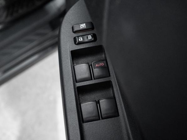 Toyota Ractis II с пробегом 2013 года, цена 975 000 рублей, 178387 км, хэтчбек, Автокод Объявления