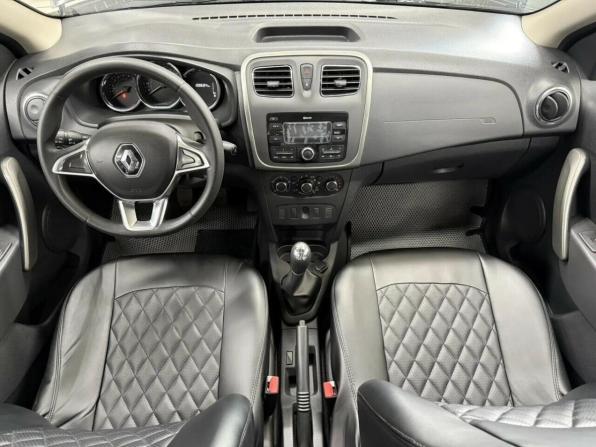 Renault Logan II Рестайлинг с пробегом 2019 года, цена 1 010 880 рублей, 108666 км, седан, Автокод Объявления