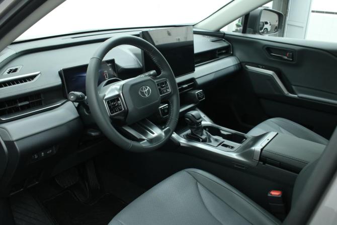 Toyota RAV4 VI (XA60) с пробегом 2026 года, цена 4 295 000 рублей, 50 км, внедорожник, Автокод Объявления