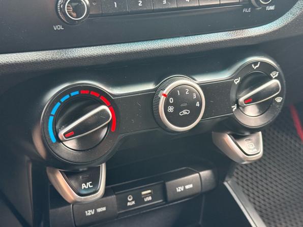 Kia Rio IV с пробегом 2019 года, цена 1 549 000 рублей, 80000 км, седан, Автокод Объявления