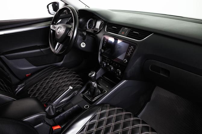 Skoda Octavia III (A7) с пробегом 2018 года, цена 1 989 000 рублей, 134912 км, лифтбек, Автокод Объявления