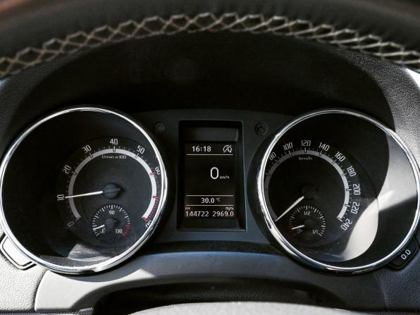 Skoda Yeti I Рестайлинг с пробегом 2017 года, цена 1 364 000 рублей, 144666 км, внедорожник, Автокод Объявления