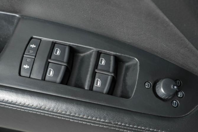 Audi Q7 I (4L) с пробегом 2006 года, цена 1 429 000 рублей, 307000 км, внедорожник, Автокод Объявления
