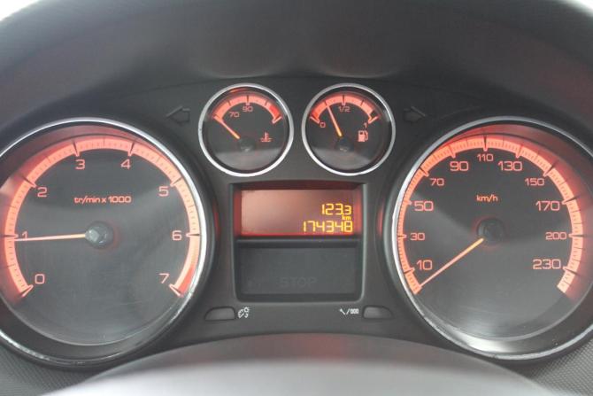 Peugeot 308 I Рестайлинг с пробегом 2012 года, цена 435 000 рублей, 174000 км, хэтчбек, Автокод Объявления