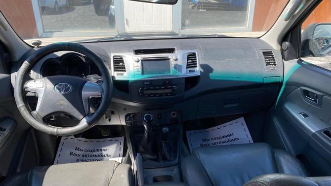 Toyota Hilux VII Рестайлинг с пробегом 2012 года, цена 1 690 000 рублей, 323148 км, offers.body_type.unknown, Автокод Объявления