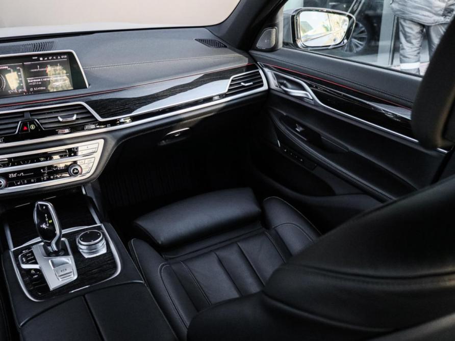 BMW 7 серии VI (G11/G12) Рестайлинг Москва  - изображение 12