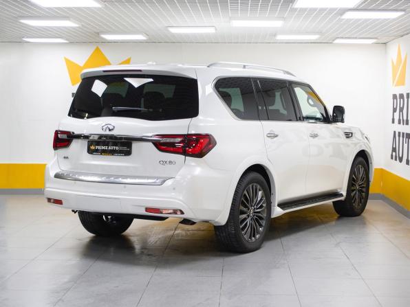 Infiniti QX80 I Рестайлинг 3 с пробегом 2022 года, цена 9 999 000 рублей, 838 км, внедорожник, Автокод Объявления