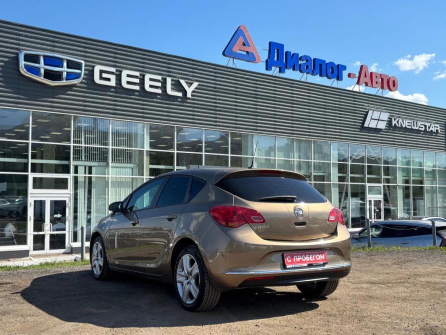 Opel Astra J Рестайлинг Набережные Челны  - изображение 5