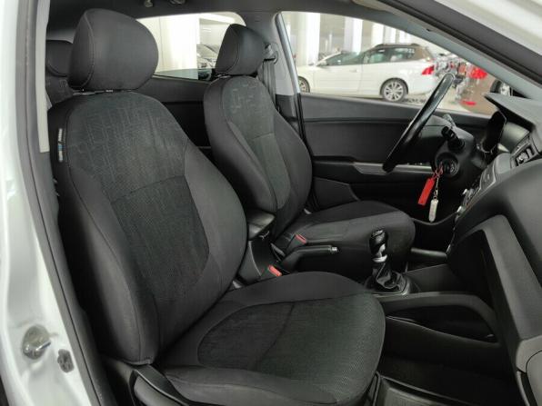 Kia Rio III Рестайлинг с пробегом 2016 года, цена 835 000 рублей, 100350 км, хэтчбек, Автокод Объявления