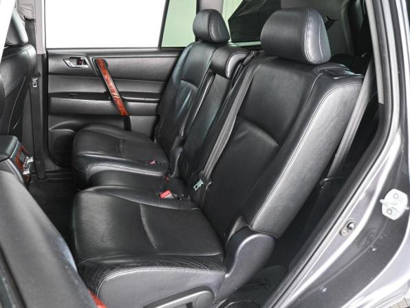 Toyota Highlander II (XU40) Рестайлинг с пробегом 2011 года, цена 1 780 000 рублей, 283366 км, внедорожник, Автокод Объявления