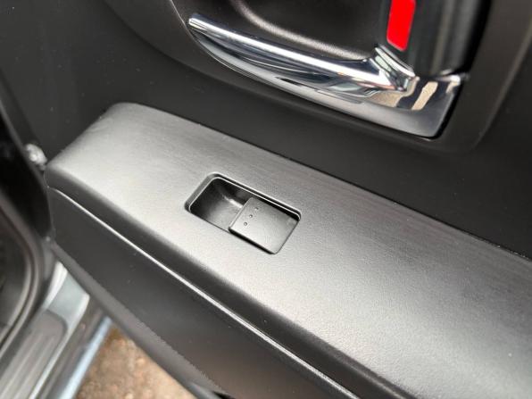 Mazda 5 II (CW) с пробегом 2011 года, цена 995 000 рублей, 250000 км, компактвэн, Автокод Объявления