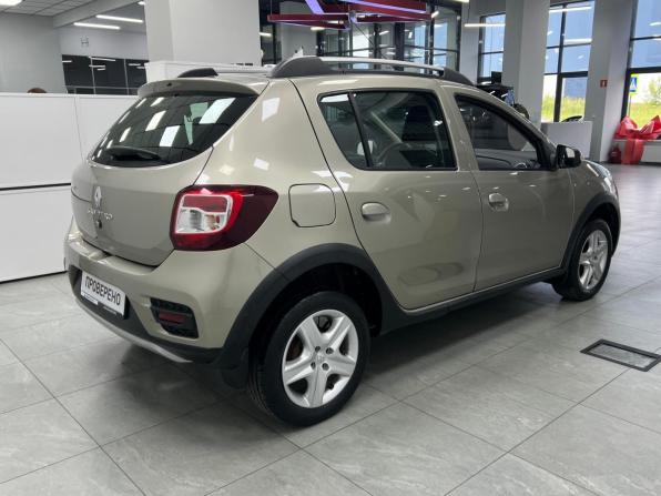Renault Sandero II с пробегом 2017 года, цена 880 000 рублей, 116000 км, хэтчбек, Автокод Объявления