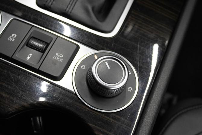 Volkswagen Touareg II Рестайлинг с пробегом 2017 года, цена 2 800 000 рублей, 189657 км, внедорожник, Автокод Объявления