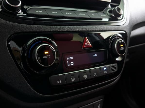 Hyundai Solaris II Рестайлинг с пробегом 2021 года, цена 1 711 000 рублей, 103833 км, седан, Автокод Объявления