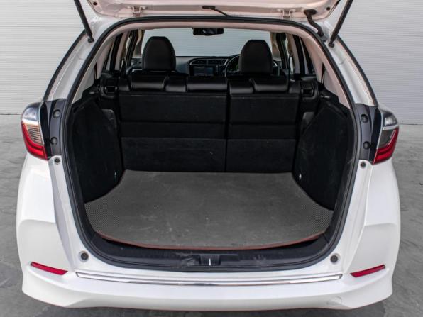 Honda Shuttle II с пробегом 2019 года, цена 1 795 000 рублей, 65305 км, универсал, Автокод Объявления